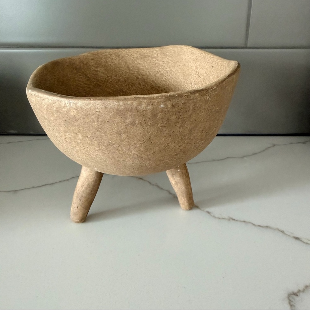 Creative Co-Op Tan Decorative Tripod Bowl